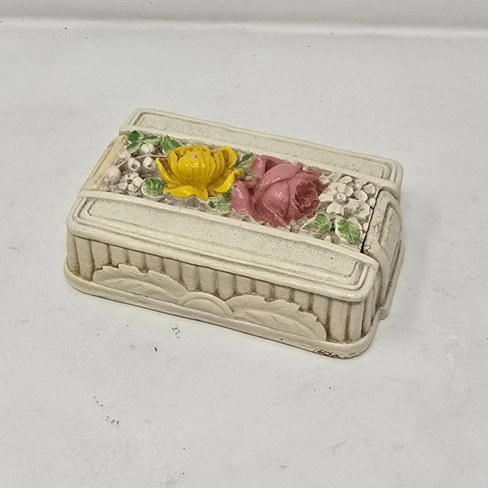 Vtg Syroco wood‎ carved lidded trinket box rustic cabin decor cottagecore